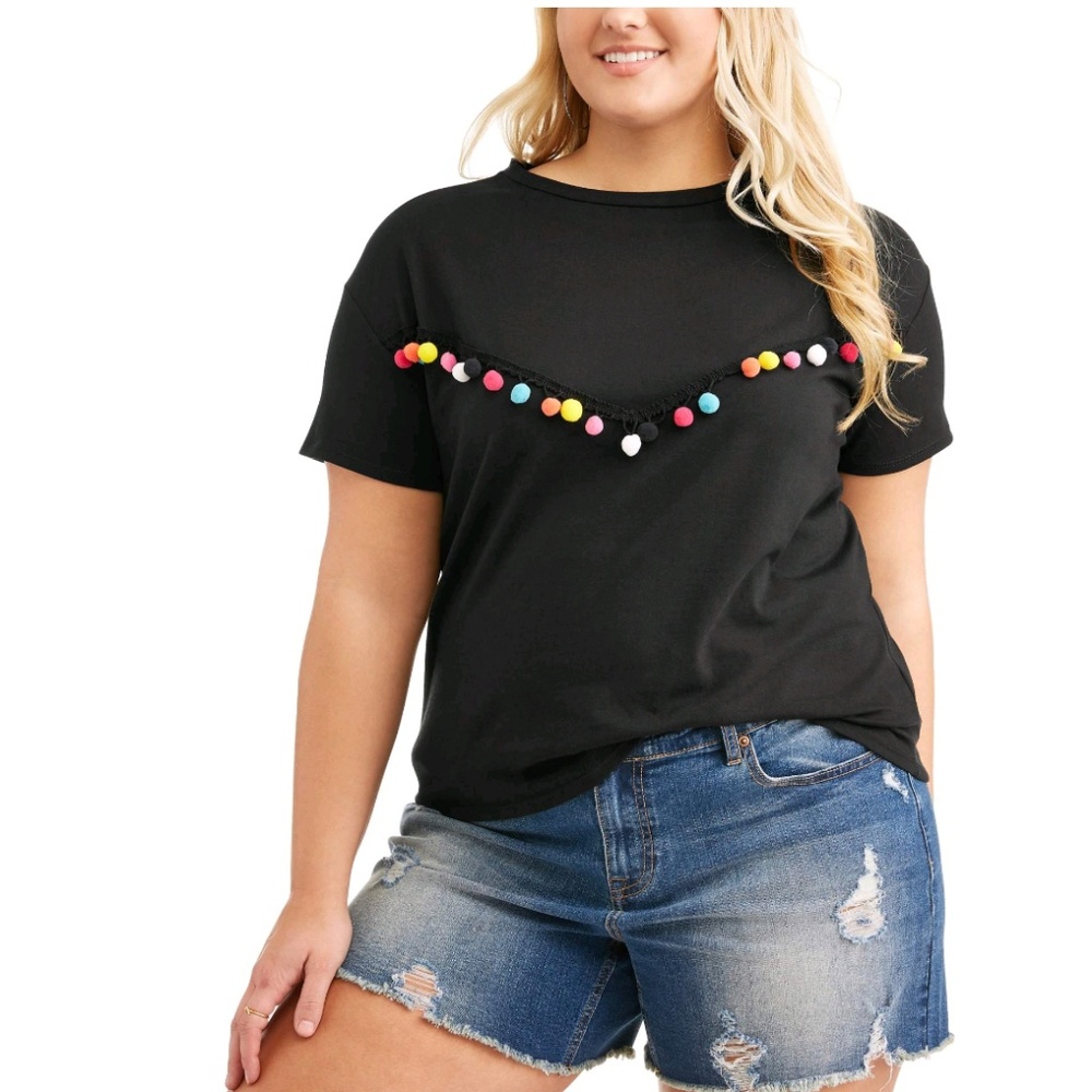🆕️Pom Pom T-Shirt